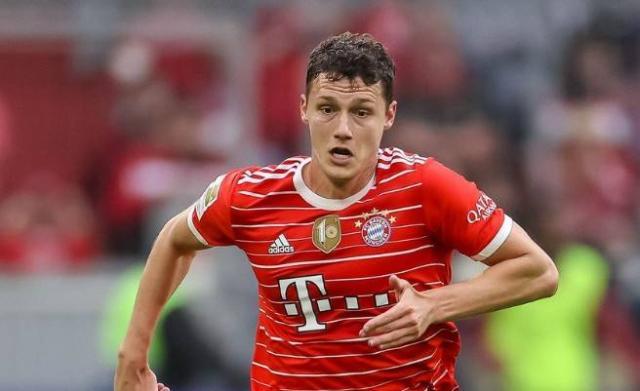 1657122051914005182.jpg 拜仁.jpg