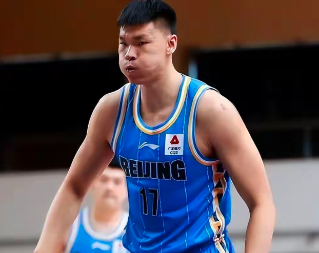 网页版登录入口-惊不惊奇！周琦也得靠一边